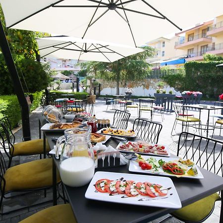 The Hart Hotel Vlorë Exterior foto