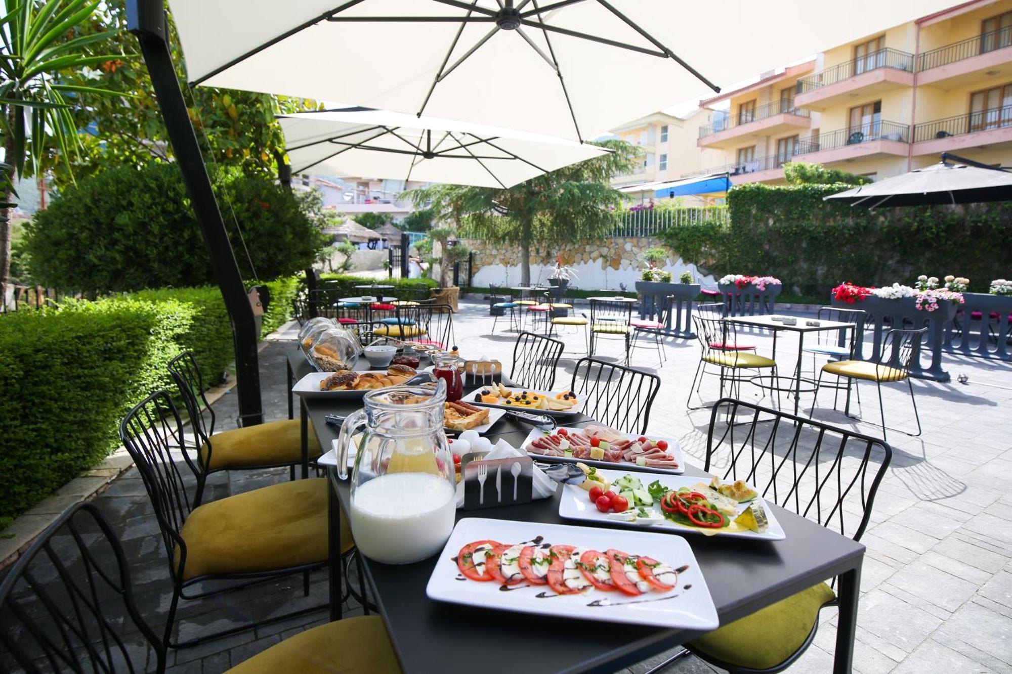 The Hart Hotel Vlorë Exterior foto